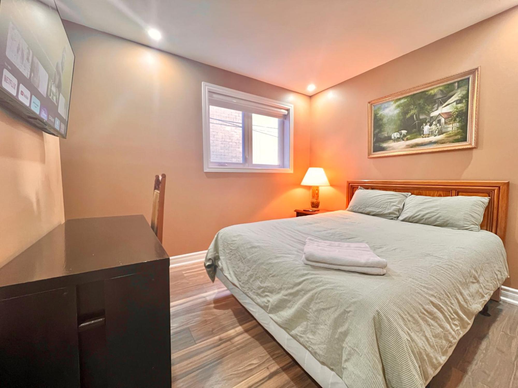 Upgraded Rooms With Bath 7-Min To Subway Near Downsview Rogers Stadium トロント エクステリア 写真